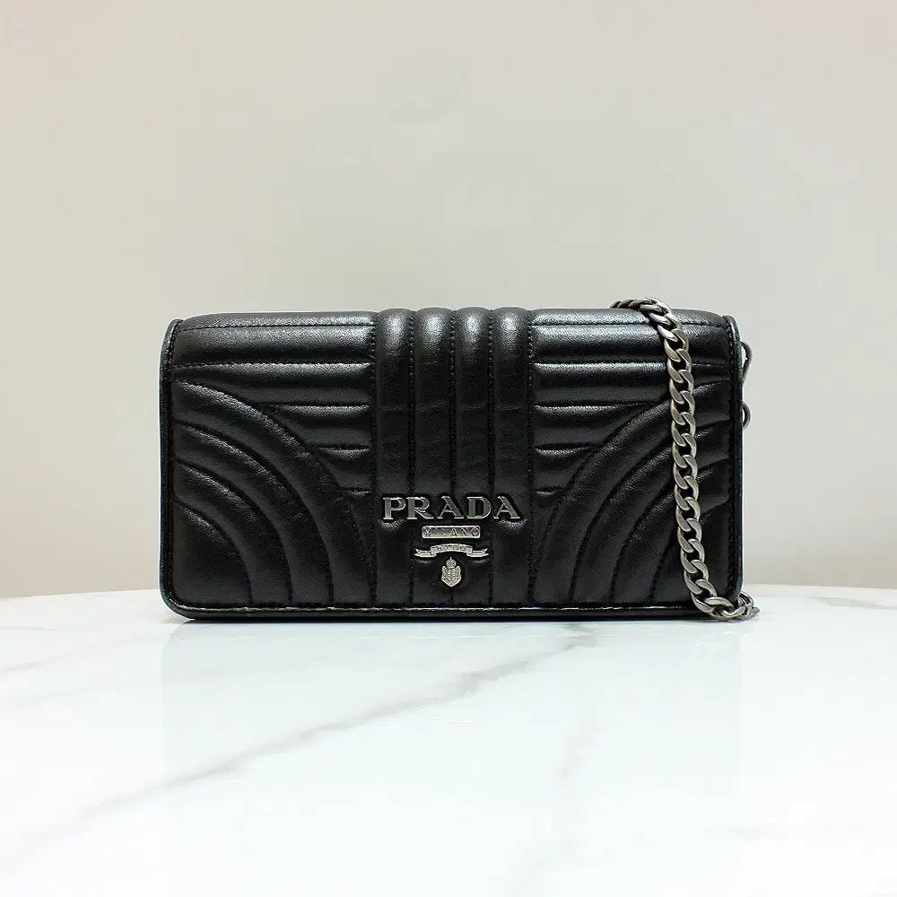 ブランドダオルドンネ PRADA プラダ ダイアグラム ミニ WOC 1DH044