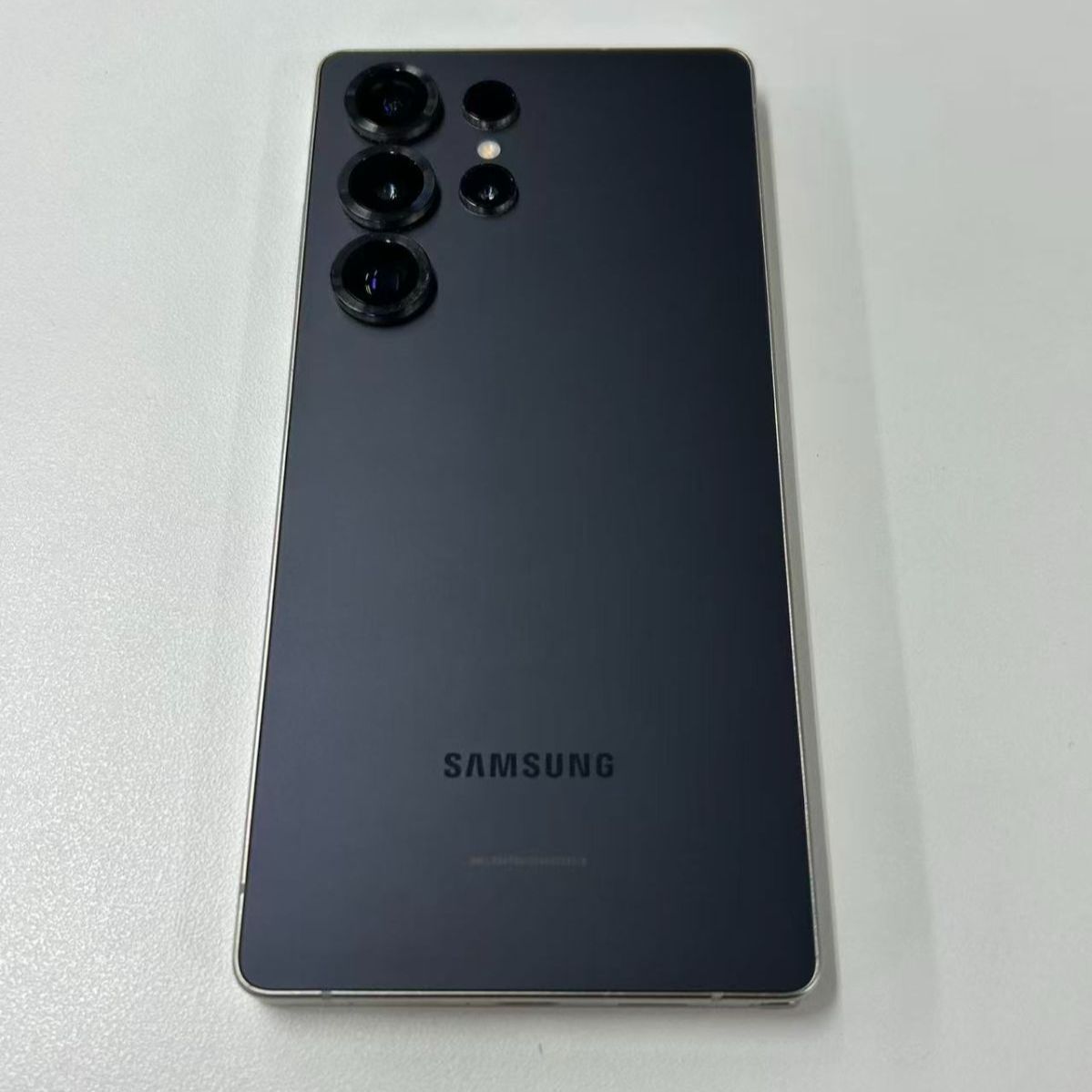 【訳あり】Galaxy S25 Ultra チタニウムブラック 256GB