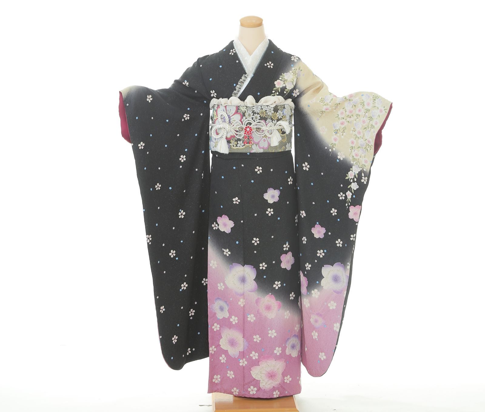 売約済み　美品　正絹　黒地レトロモダン振袖　7点フルセット 小花柄　王道可愛い 黒振袖セット7点 モダン柄 成人式 正絹 おしゃれ 水色の星柄 黒 正絹