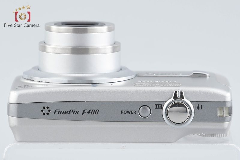 カメラ 【】FUJIFILM 富士フイルム FINEPIX F480 シルバー コンパクト