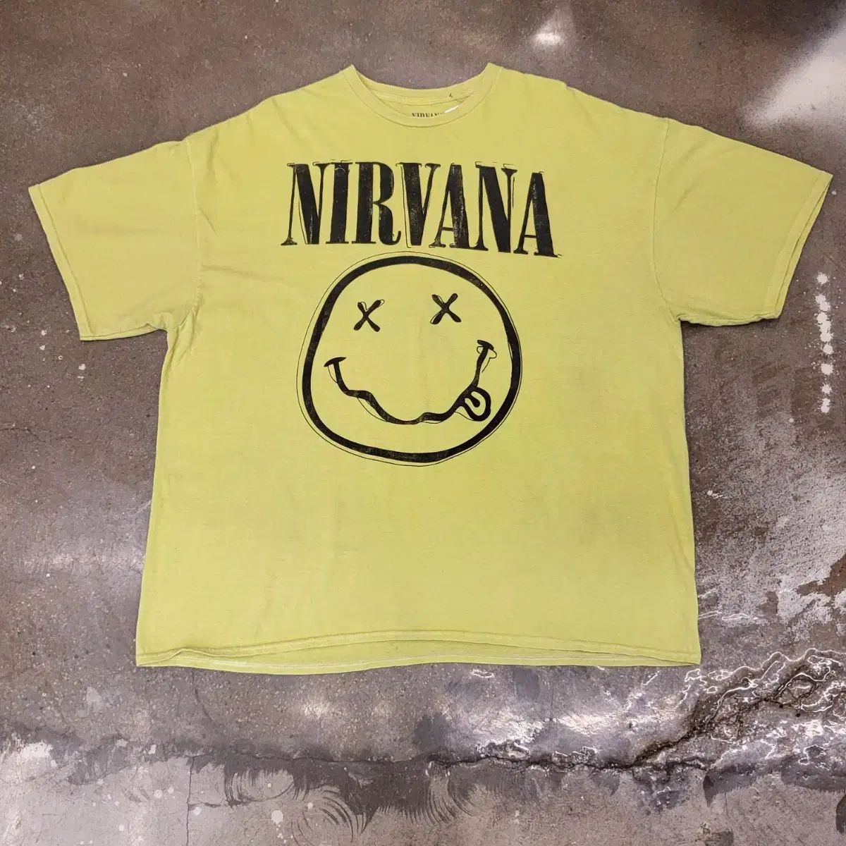 NIRVANA(ニルヴァーナ) スマイリー 半袖Tシャツ