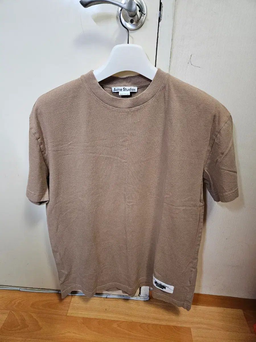 100 L) アクネストゥディオズ 半袖Tシャツ
