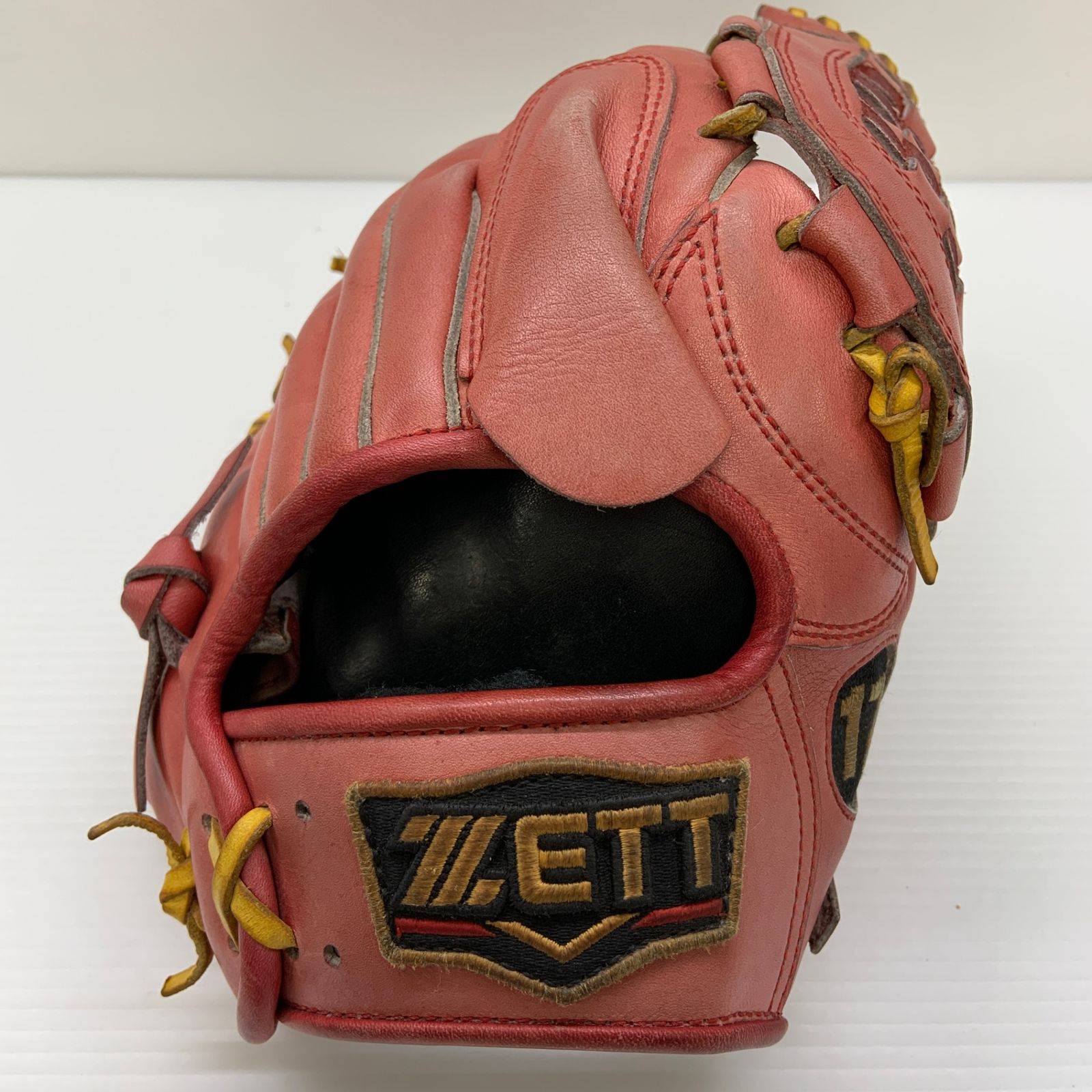 ゼット ZETT プロステイタス PROSTATUS 軟式 大人 一般 投手用 グローブ ピッチャー グラブ 右投げ オーダー 中古品 野球 9018