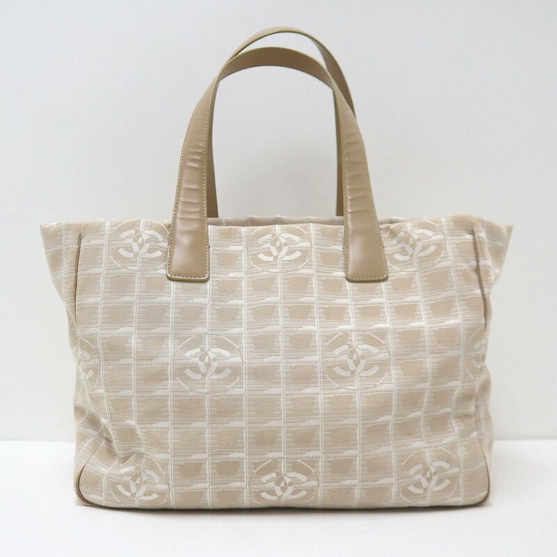 CHANEL　ニュートラベルライン　トートバッグ CHANEL シャネル ニュートラベルライン トート MM トートバッグ