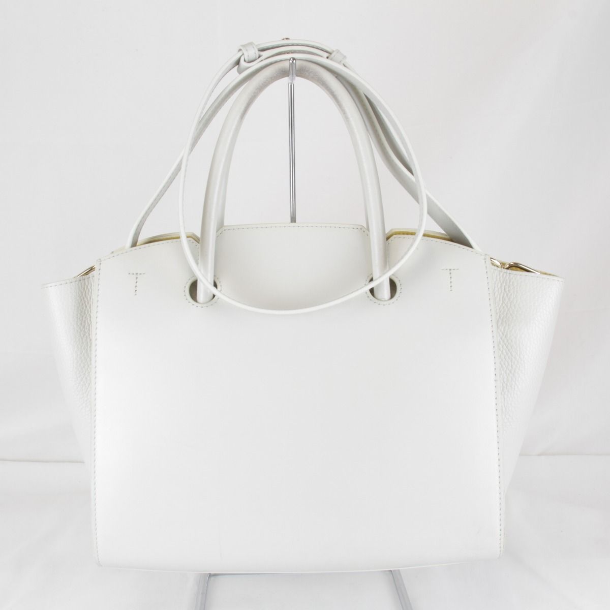 USED』Furla【フルラ】 ジェネシー M ホワイト 2WAYバッグ ショルダー 