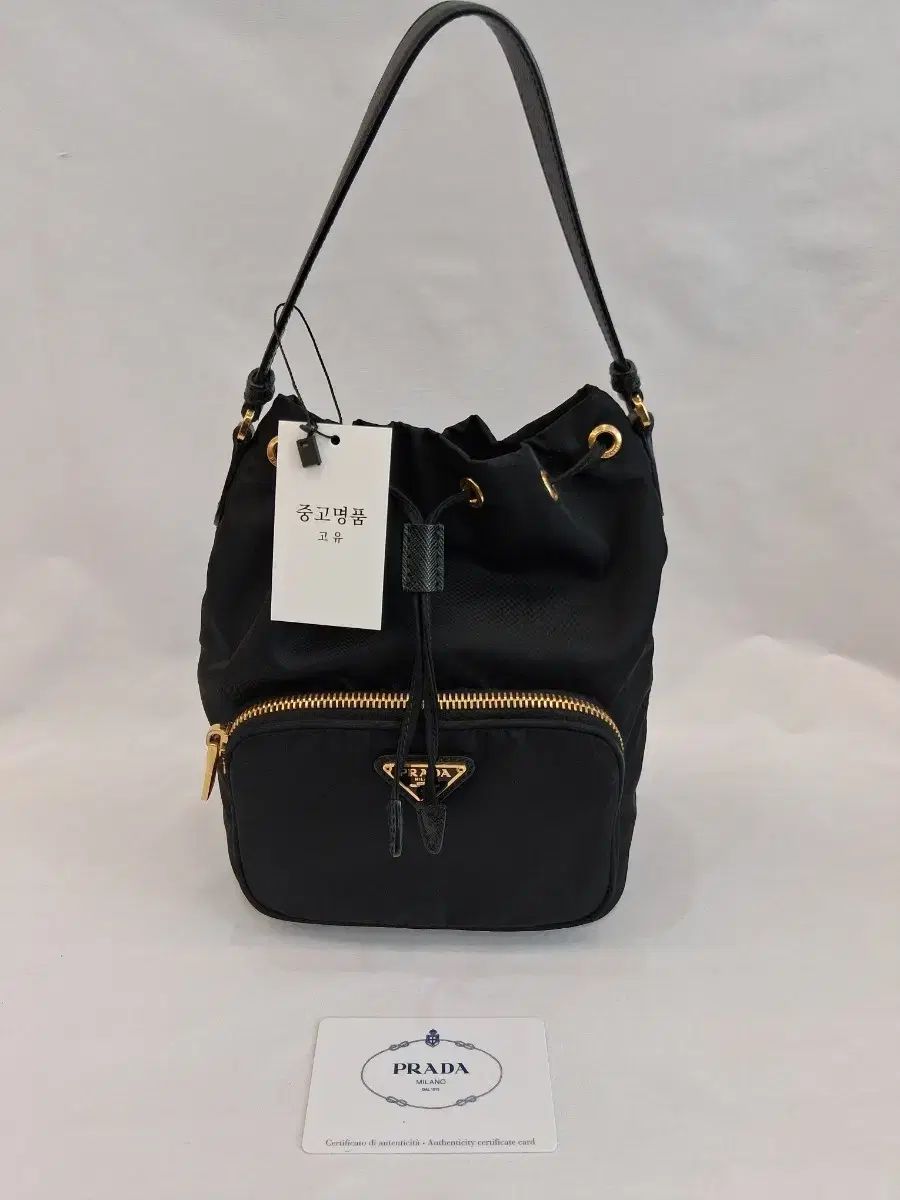 ほぼ新品/PRADAリナイロンバケットバッグ/百貨店購入