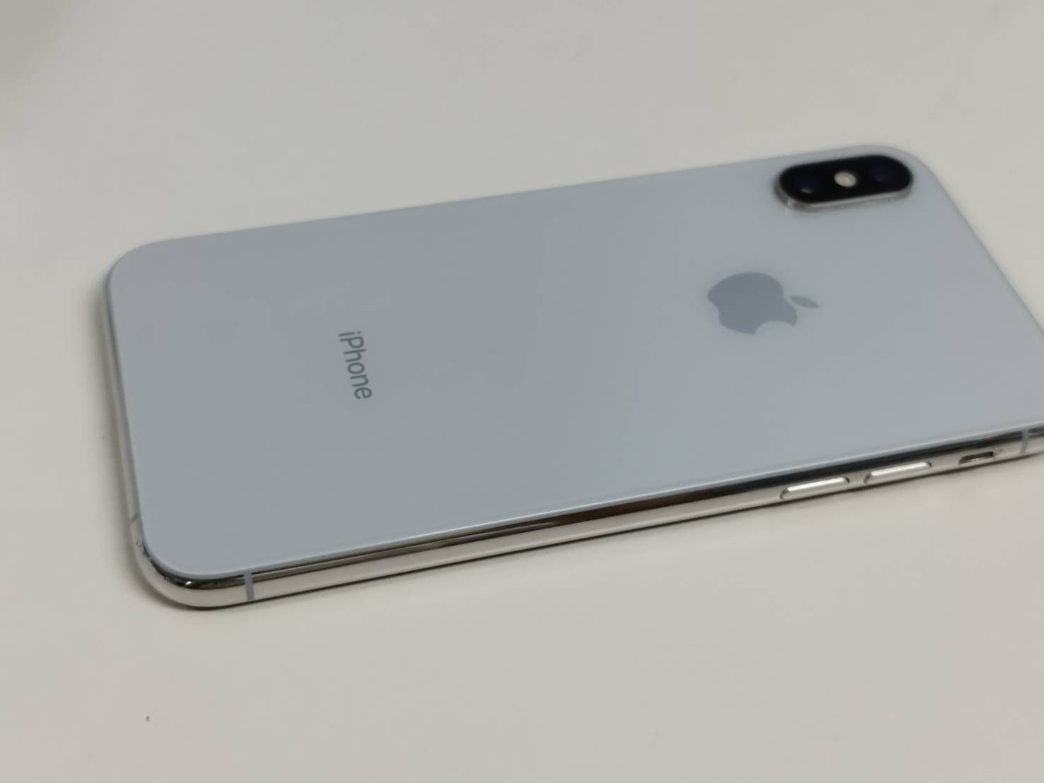 iPhone Xs 256GB シルバー SIMフリー 中古 Bランク - メルカリ