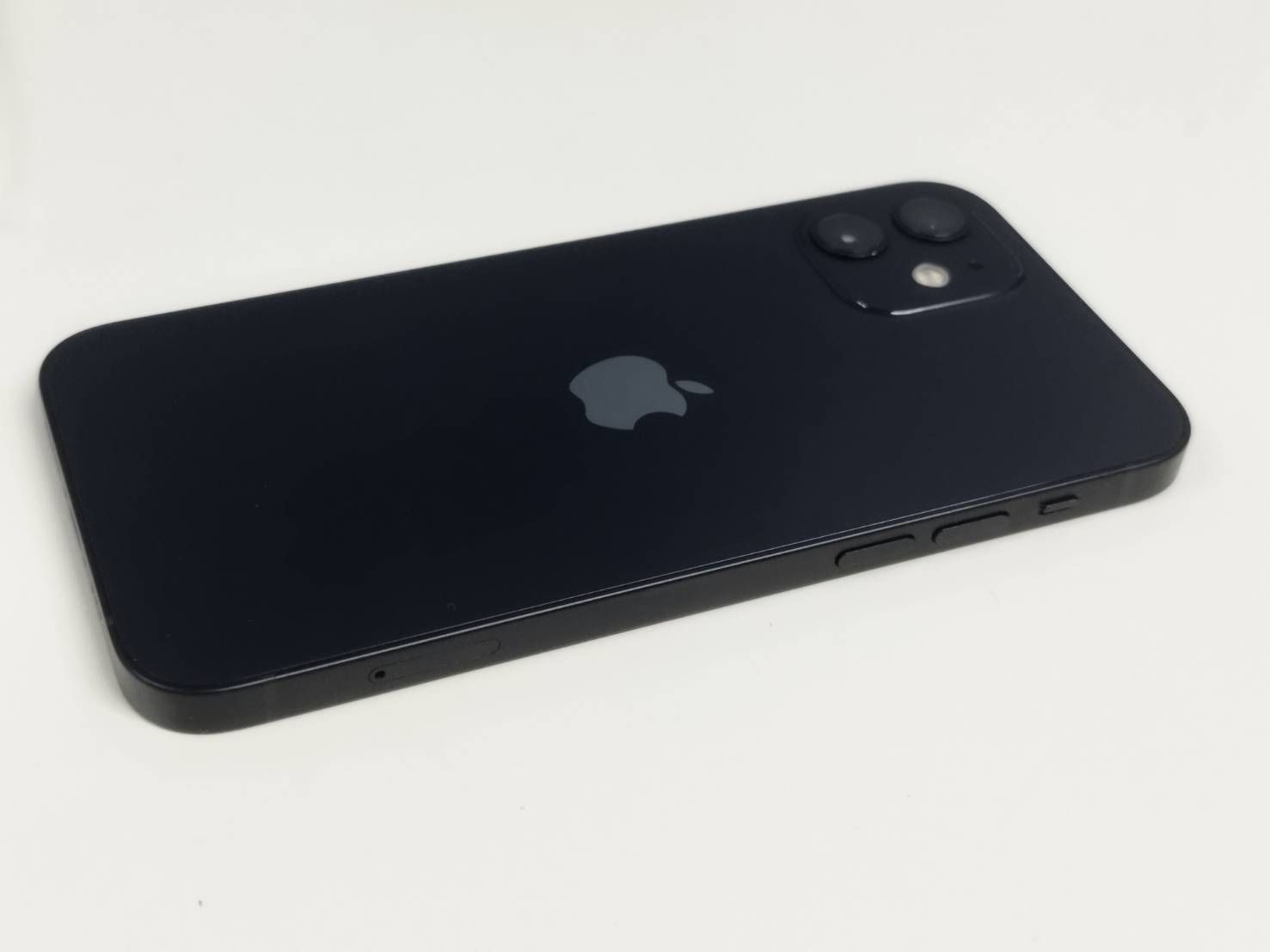 SIMフリー】iPhone 12 64GB ブラック 中古 - メルカリ