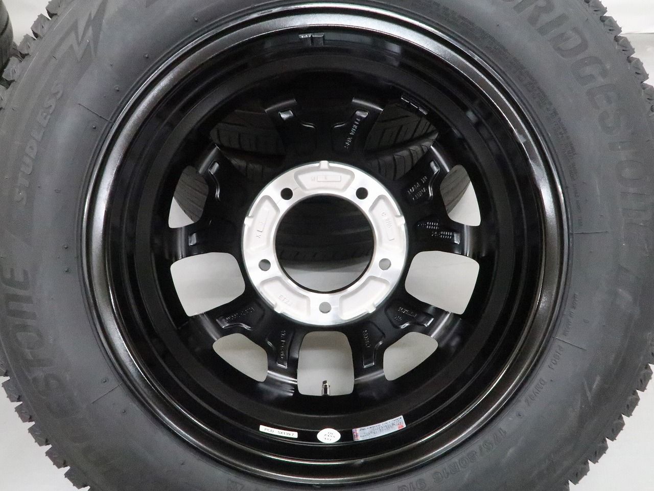 バリ溝】 ジムニー JB64W 等 4本 社外 16インチ 5.5J+25 5H 139.7