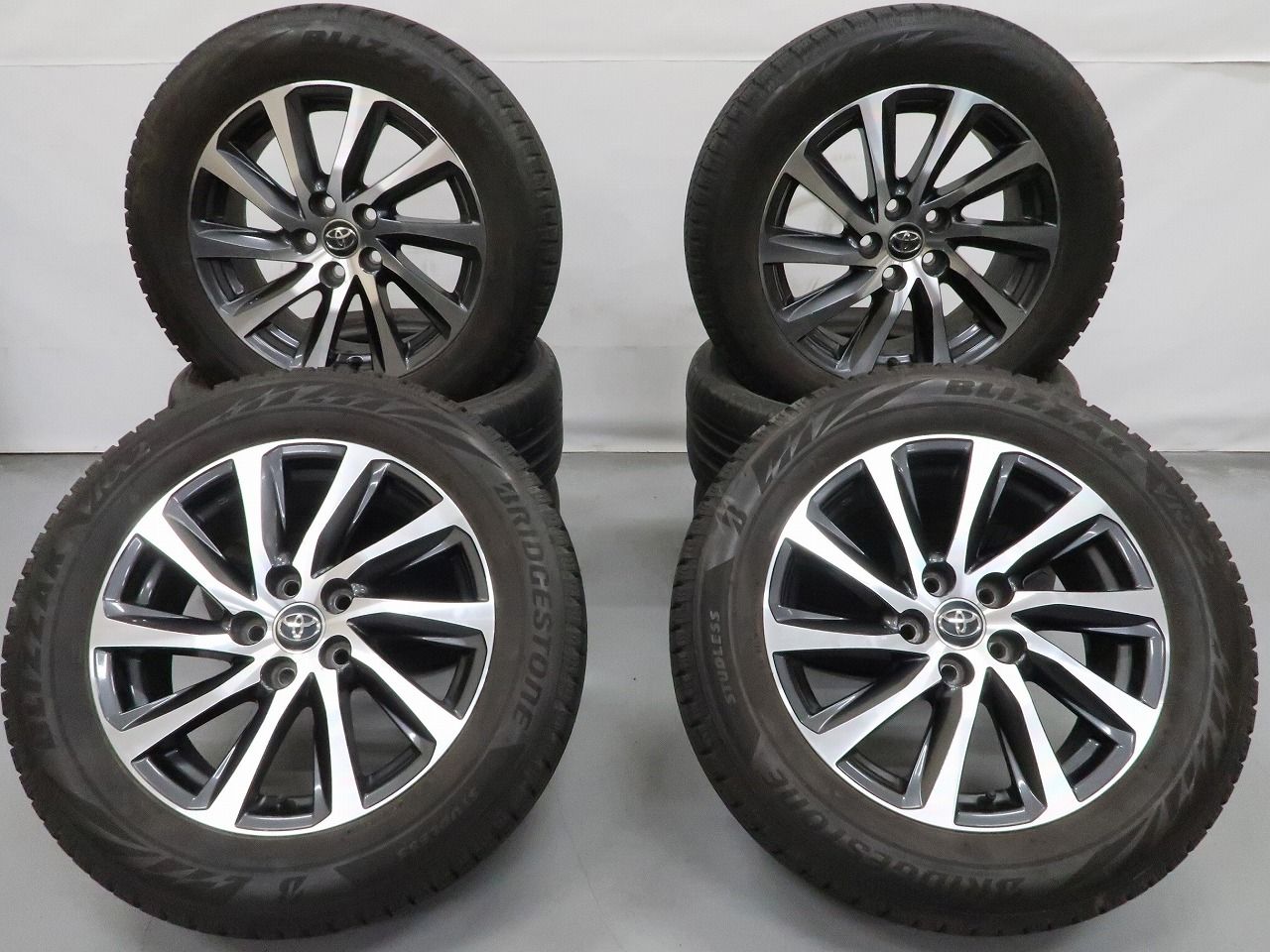 雷*電様 送料込30系アルファード225/60R17ブリヂストンVRX2スタッド 4本 トヨタ 30系 アルファード ヴェルファイア 純正 17インチ 6.5J +33