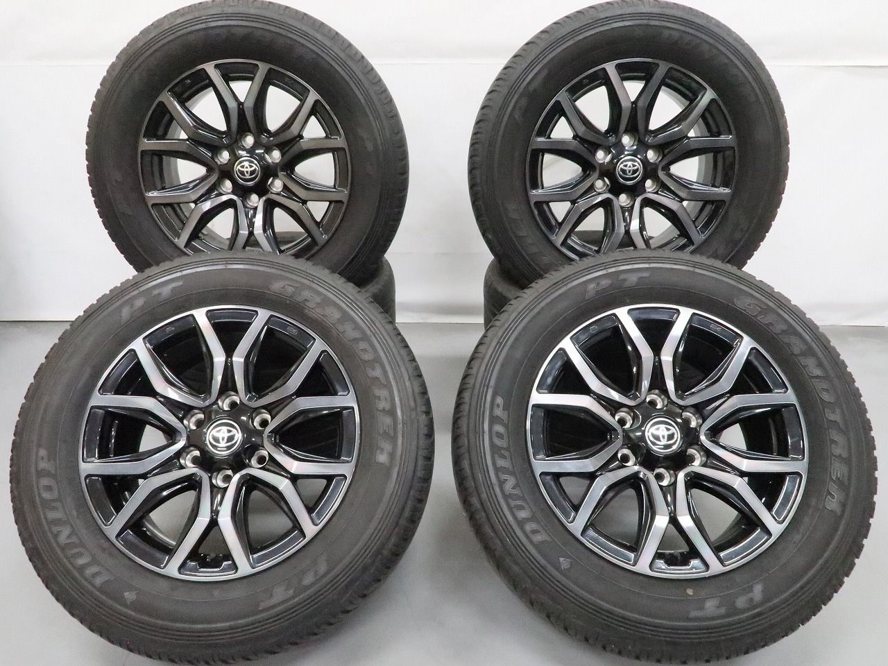 265/60R18 ハイラックスGR 純正タイヤ4本セット 車 ハイラックス GR