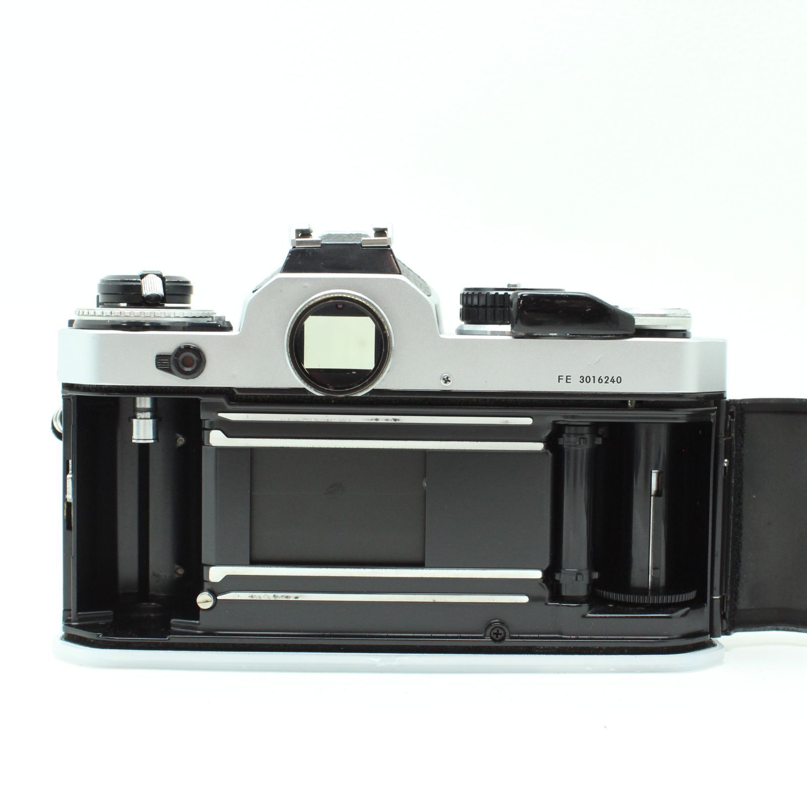 Nikon FE シルバー #3016240 - メルカリ