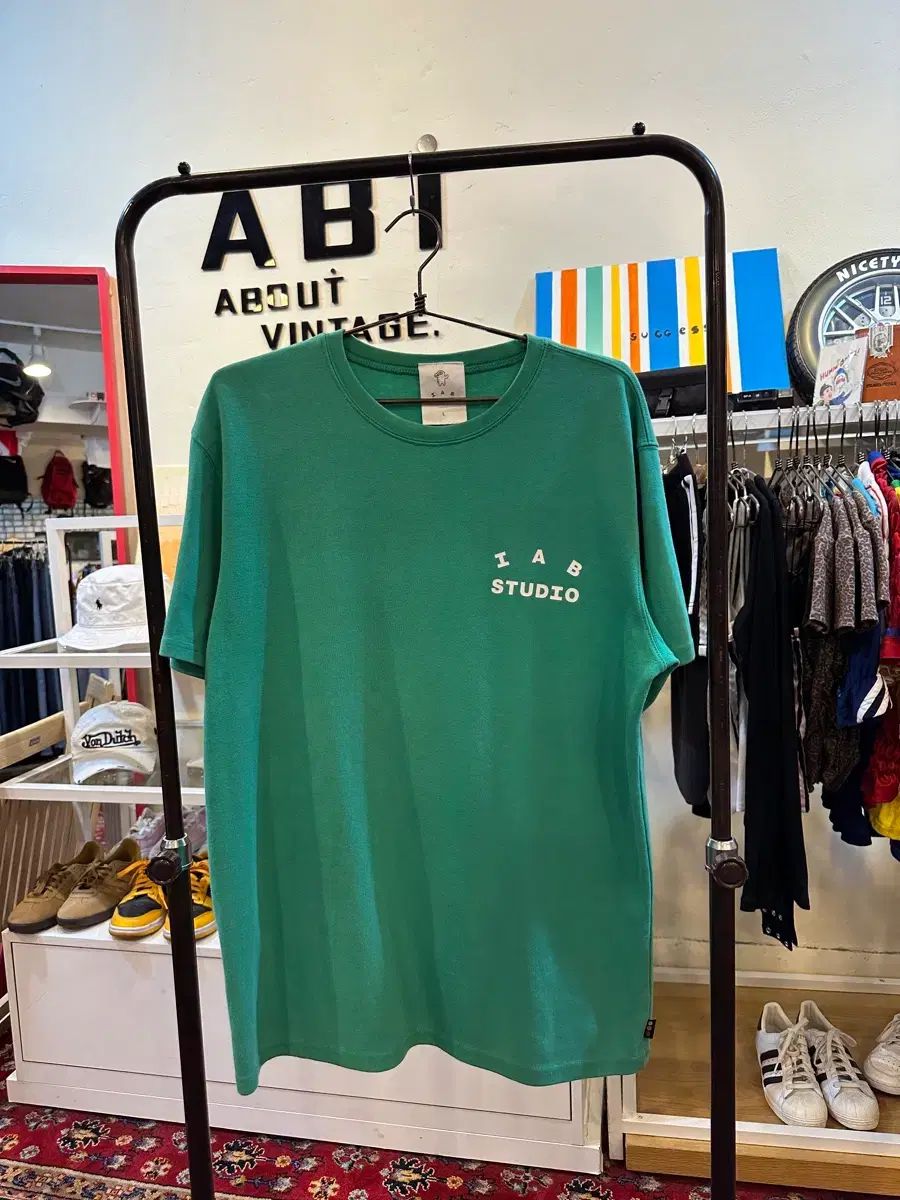 IAB Studio アイエプスタジオ X カカオ フレンズ 半袖 Tシャツ コンサート グリーン L