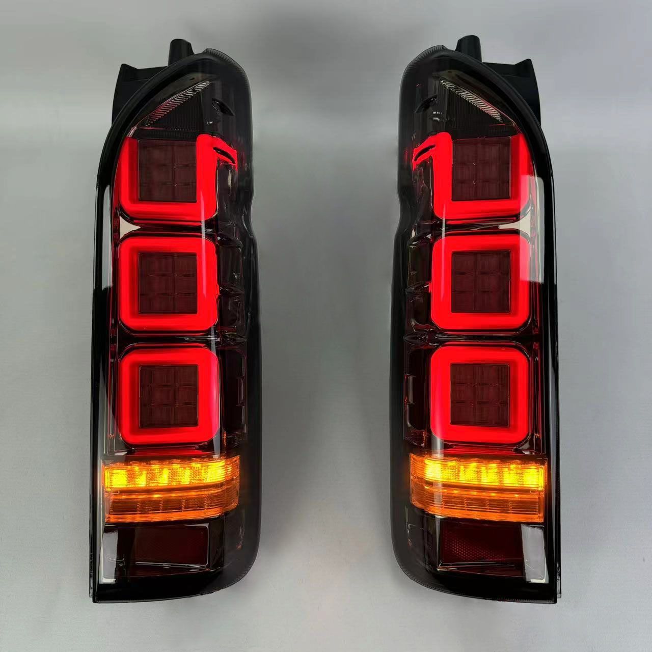 トヨタ Toyota ハイエース HIACE 200系 2005-2018対応 LEDテールランプ 