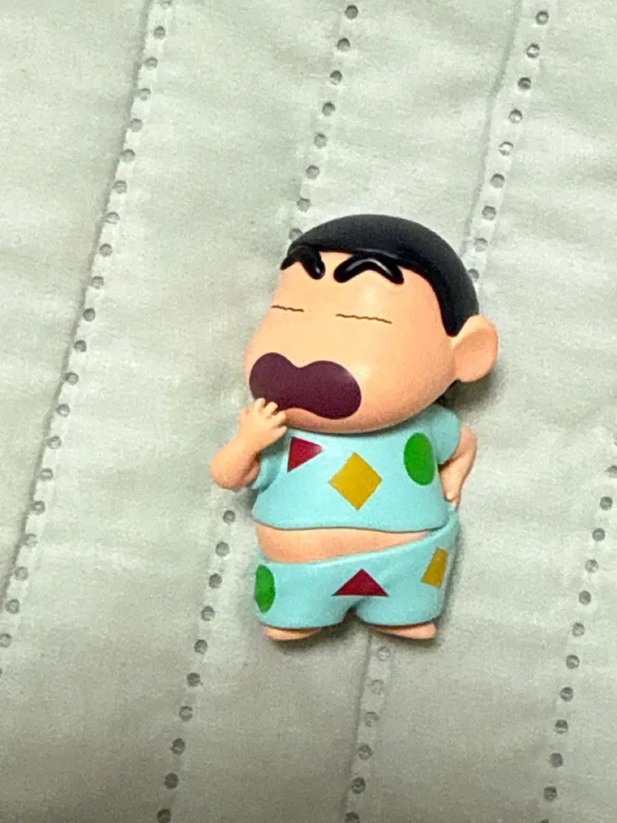 品質保証，最新作 あくびしながらヒップをかく クレヨンしんちゃん フィギュア その他
