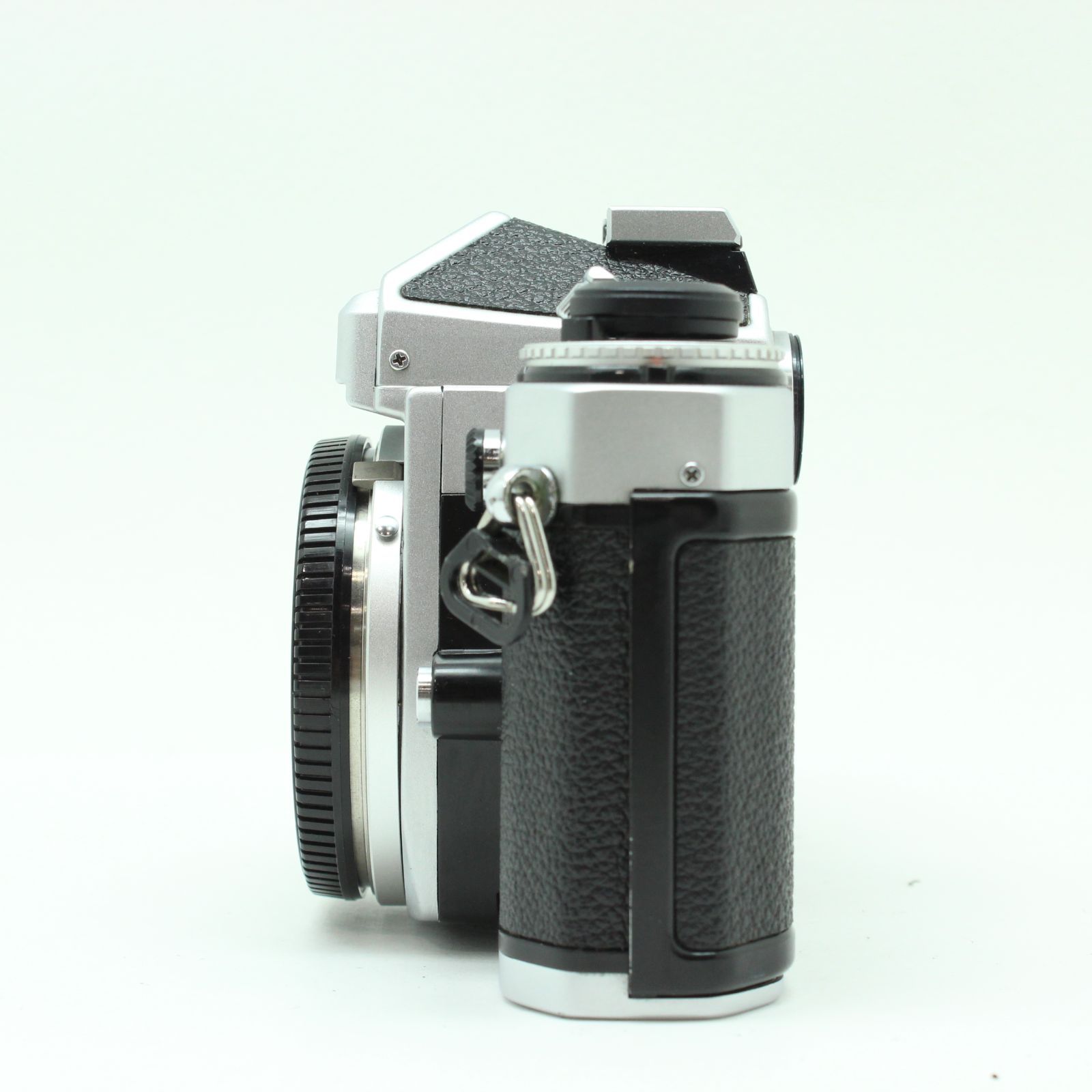 Nikon FE シルバー #3219881 - メルカリ