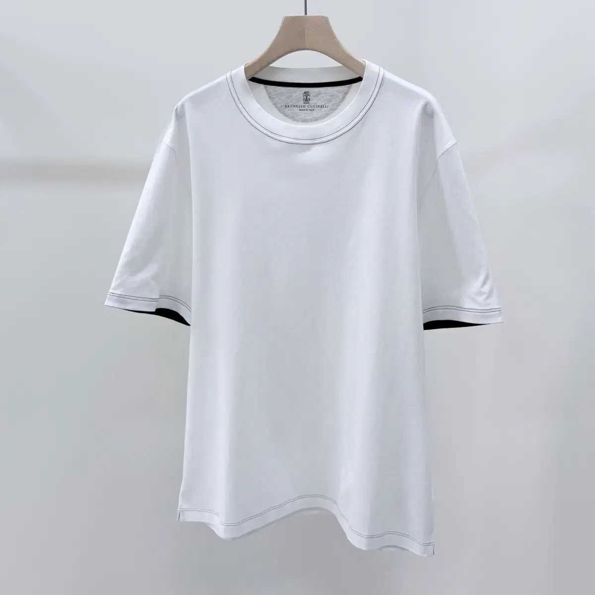 未使用/2XL BRUNELLO CUCINELLI(ブルネロクチネリ) クルーネック コットン 半袖 Tシャツ 白 83,602円