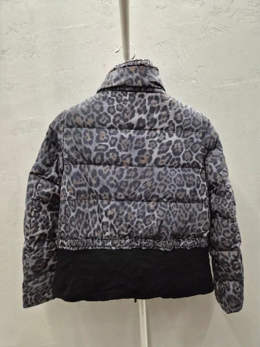 MONCLER モンクレール アルジャンティ ヒョウ柄 レオパード ダウン