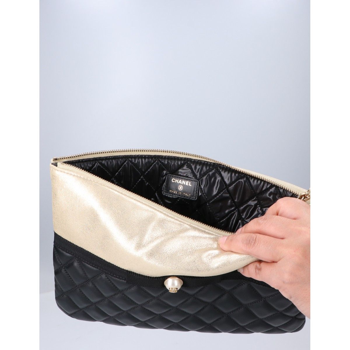 CHANEL シャネル 新品同様 22番 マトラッセ ラムスキン パールココ