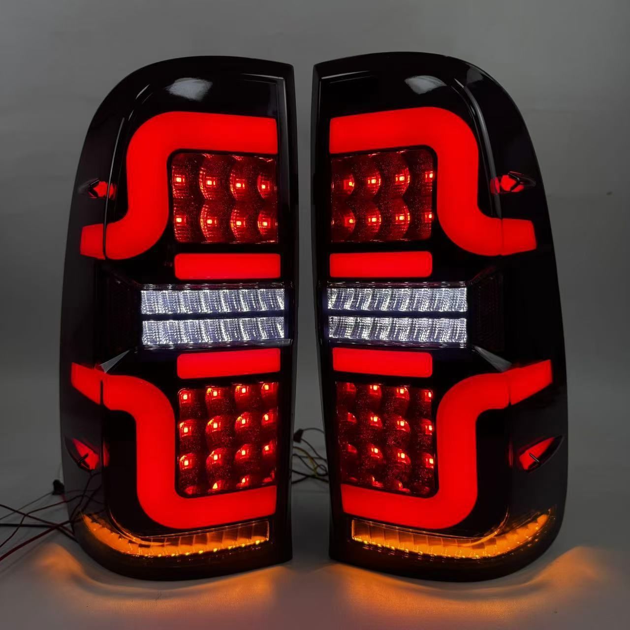 トヨタ Toyota ハイラックス HILUX Vigo 2004-2014対応 LEDテールランプ リアテールライト ABS+LED 交換用 外装アクセサリー リアビュー演出 ドレスアップ カスタム