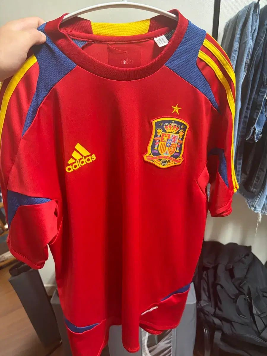 スペイン代表レプリカユニフォーム 00/01 ホーム EURO2000モデル スペイン代表レプリカユニフォーム 00⁄01 ホーム EURO2000モデル
