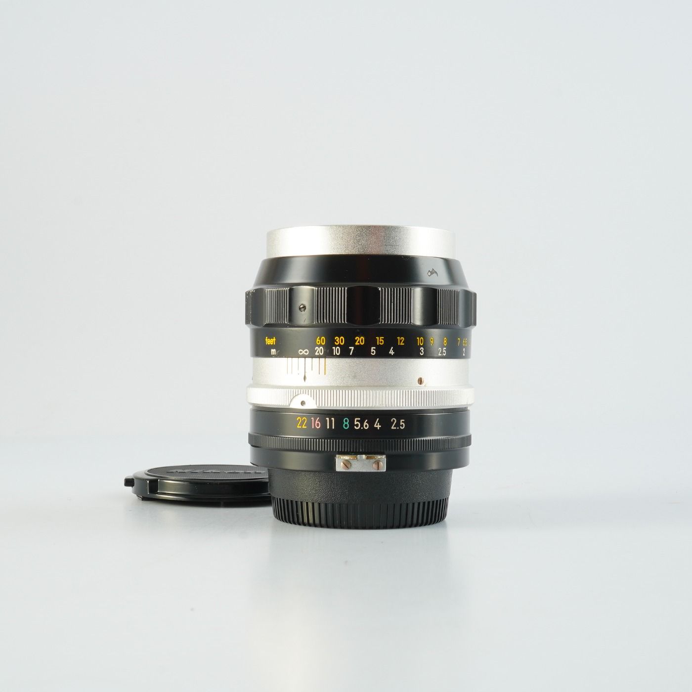 Nikon ニコン 非Ai NIKKOR-P Auto 10.5cm 105mm F/2.5 単焦点レンズ