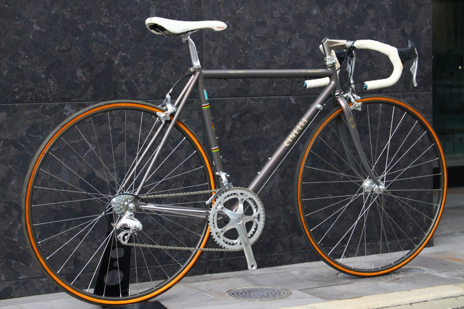 希少 CINELLI best of チネリ カンパ レコード カーボン チネリ CINELLI ジーニアス GENIUS 45ANNIVERSARIO 45周年 1993モデル