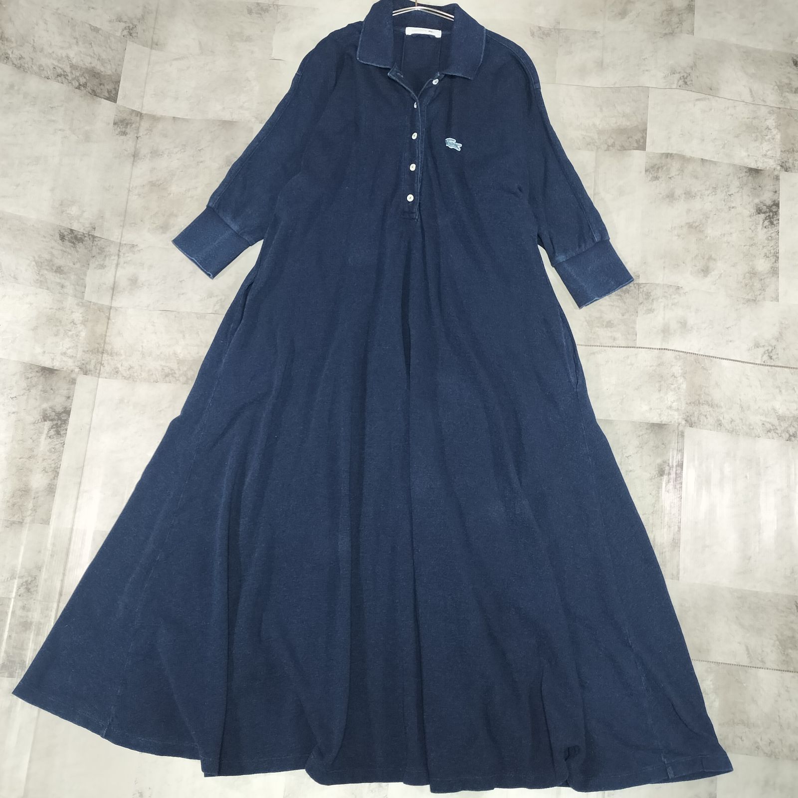 定価25,000 LACOSTE ラコステ ポロシャツワンピース ラコステ ドルマンスリーブ 鹿の子 ドレスワンピース サイズ36 ヴィンテージ風 ブルーロングフレア ワニロゴ刺繍 長袖ワンピース 七分丈 ネイビー インディゴ染め