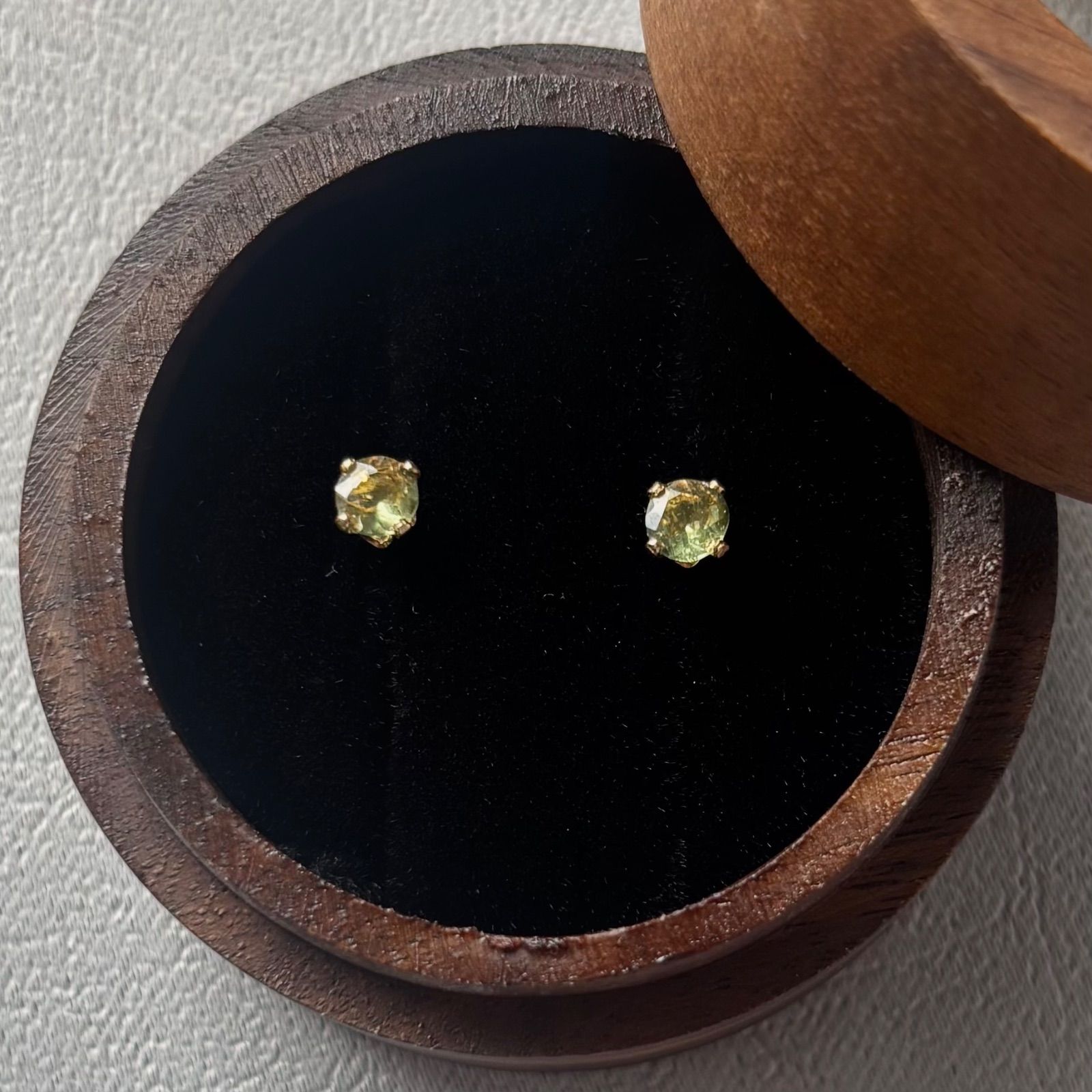 RIN / モルダバイト ラウンドファセットカット5mm RIN / モルダバイト ラウンドファセットカット 4mm - メルカリ