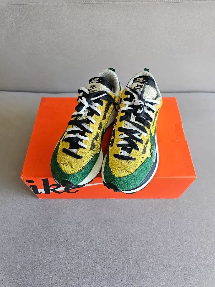 265 サカイ X NIKE ベイパー ワッフル 黄色 緑 イエロー グレー
