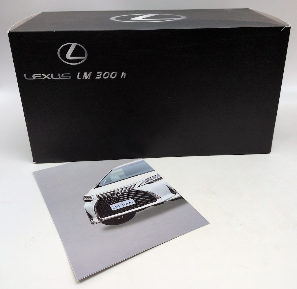 KENGFai 1/18 Lexus LM300h Pearl Black (左ハンドル仕様)