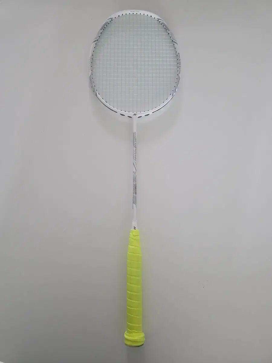 YONEX ヨネックス NANOFLARE₍ナノフレア) ネックSTAY ラケットです