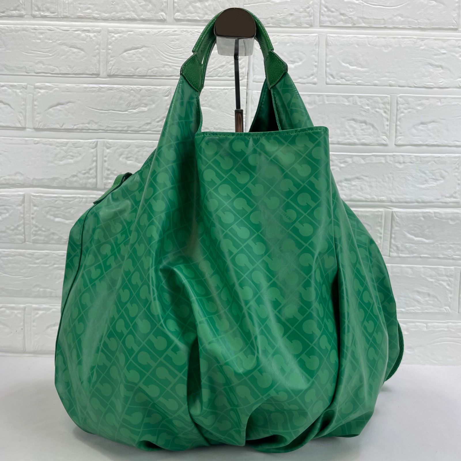 美品】GHERARDINI ゲラルディーニ ホーボー ソフティ トートバッグ