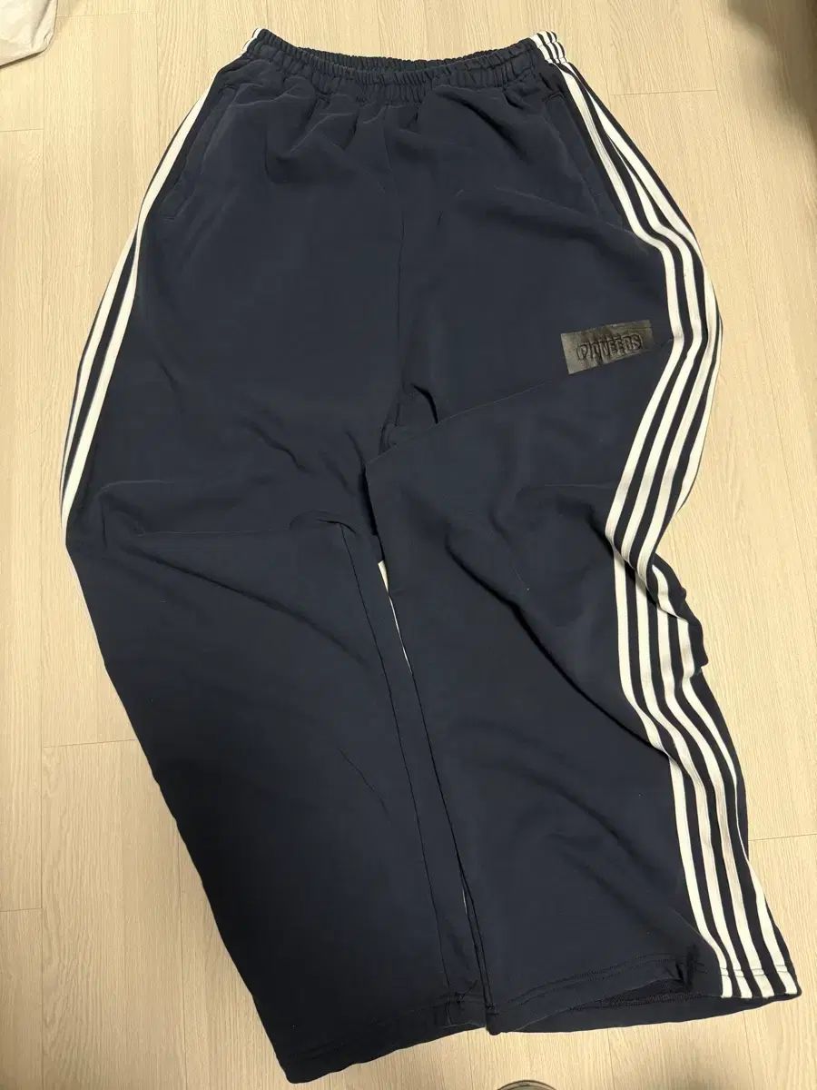 pioneers track suit pants
