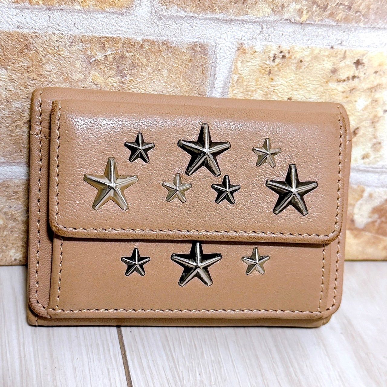 (美品) JIMMY CHOO(ジミーチュウ) コンパクト財布 スタッズ