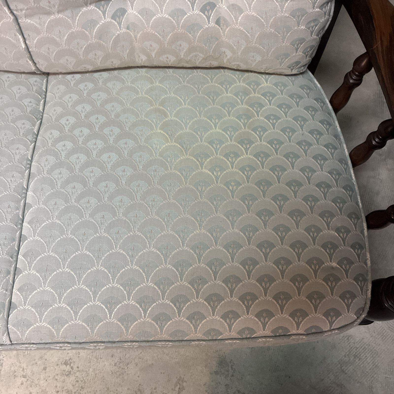 カリモク コロニアル 3Pソファ ろくろ脚 青海波 綺麗 - メルカリ