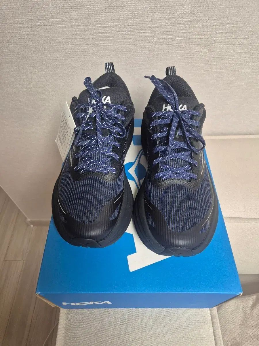 HOKA ONE ONE(ホカオネオネ) ボンダイ8