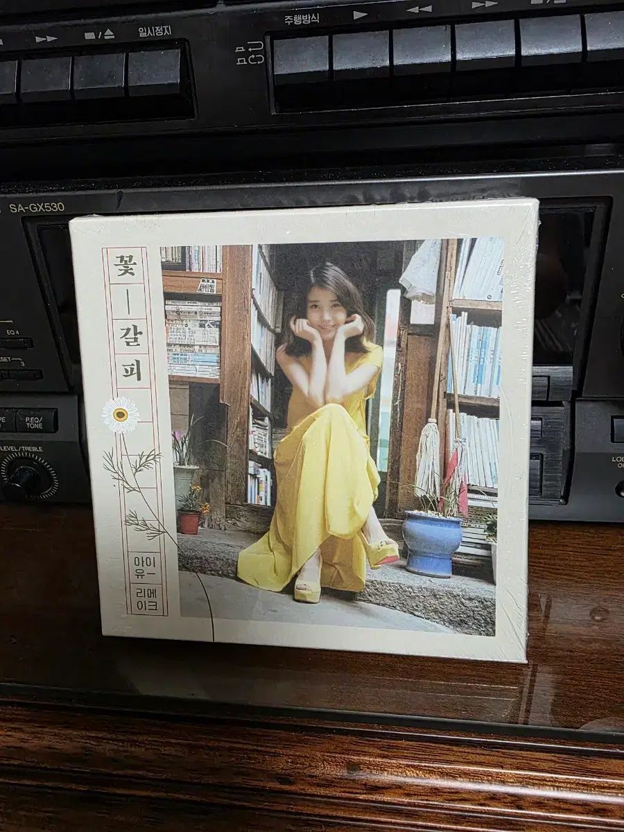 IU(アイユ) 花しおり 未開封 cd