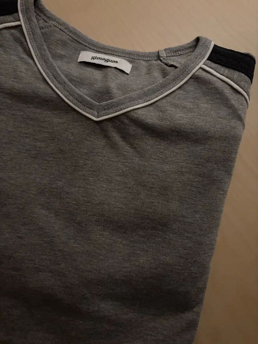 기마구아스 lucas t-shirts グレー M size 기마구아스 lucas t-shirts グレー M size