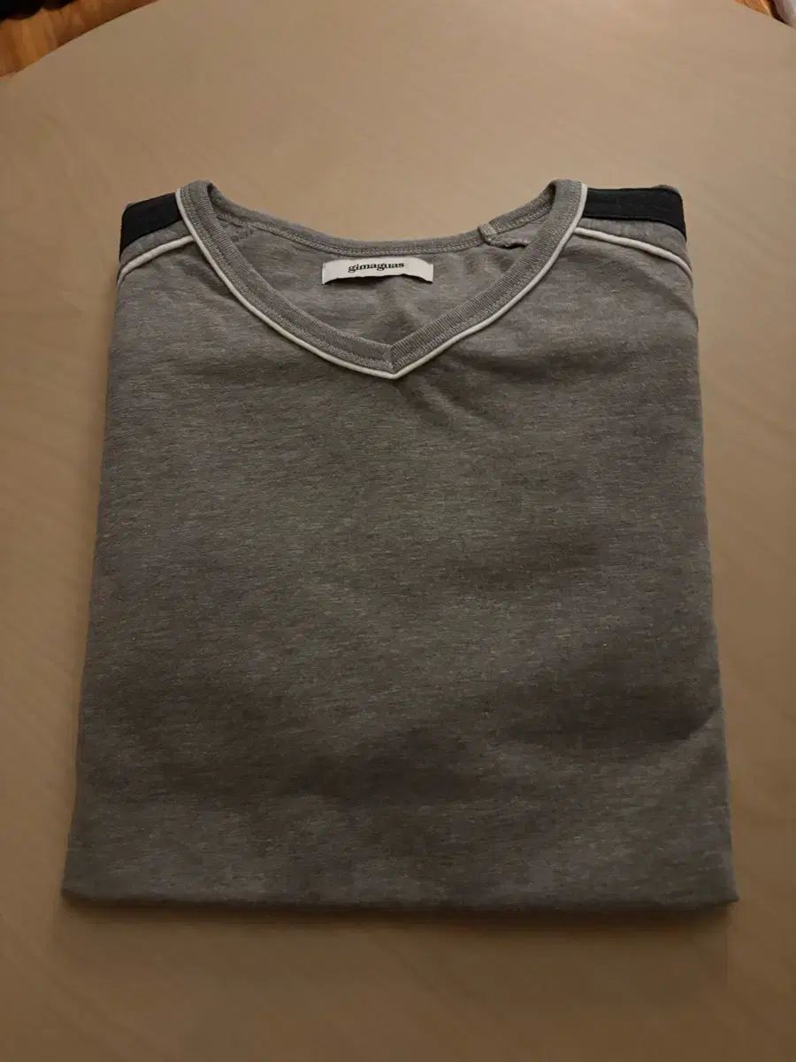 기마구아스 lucas t-shirts グレー M size 기마구아스 lucas t-shirts グレー M size