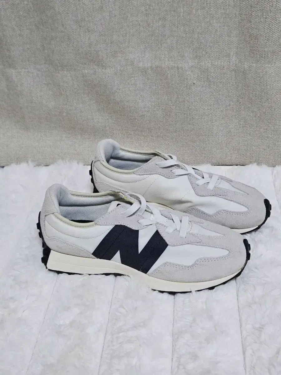 New Balance スニーカー キッズ 220 (成人225 オススメ)
