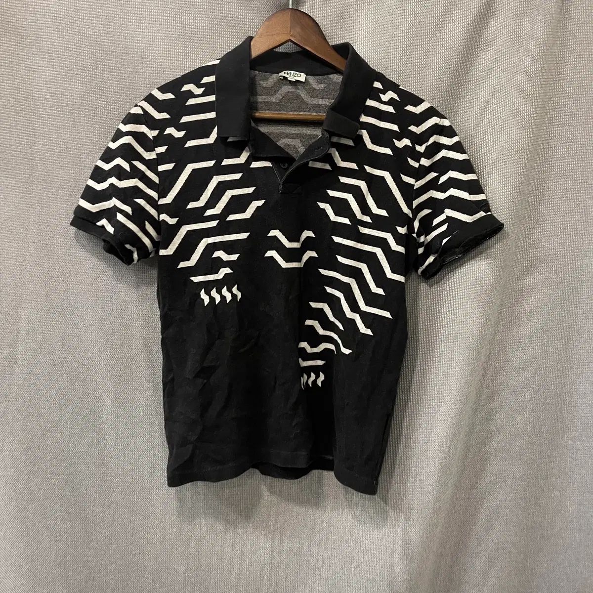 龍宮寺 堅 パリ パータン KARA(カラ) 半袖 PK Tシャツ
