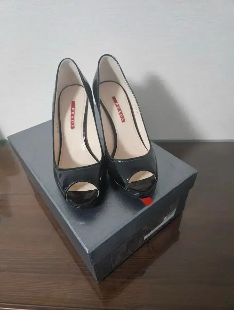 PRADA プラダ ペイデント オープントゥ ウエッジヒール パンプス