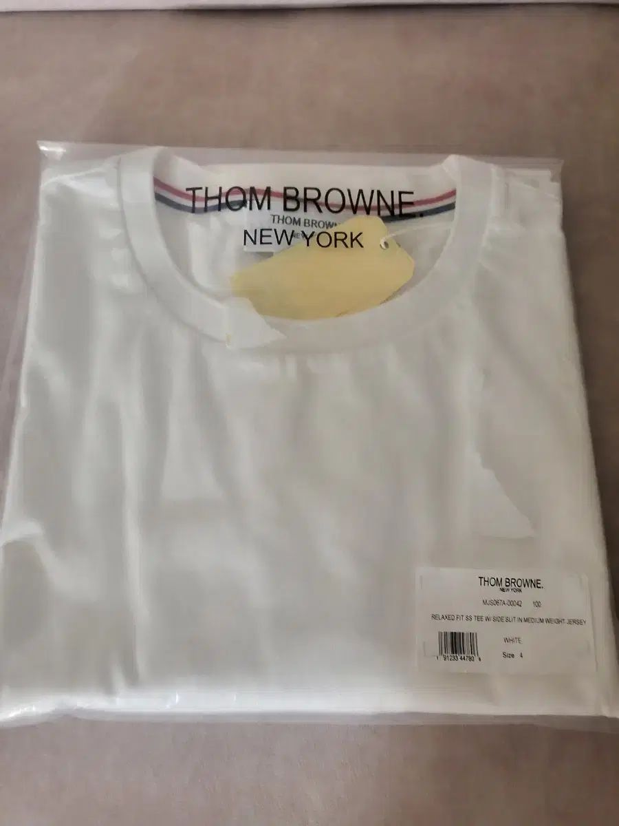 トム・ブラウン Tシャツ 新品 4