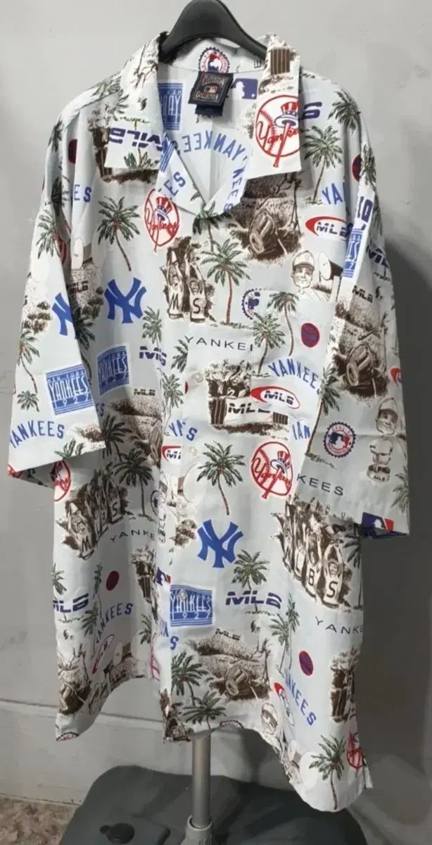 MLB ニューヨーク・ヤンキース ハワイアン シャツ