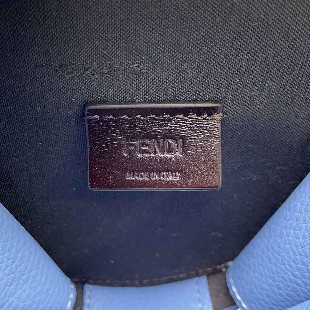 フェンディ ショルダーポーチ FFロゴ ラウンド レザー 7M0359 FENDI
