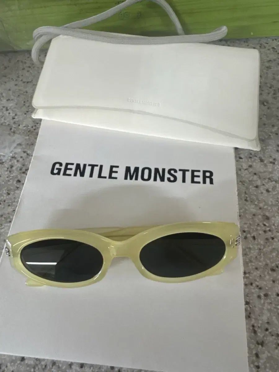 GENTLE MONSTER(ジェントルモンスター) MAS01 イェロー 新品