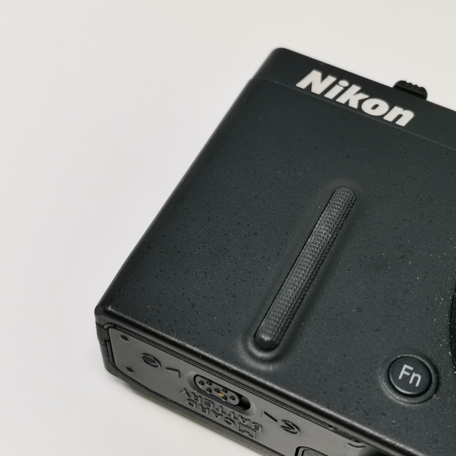 Nikon COOLPIX P330 カメラ コンデジ 動作未確認 SDカードなし 中古品