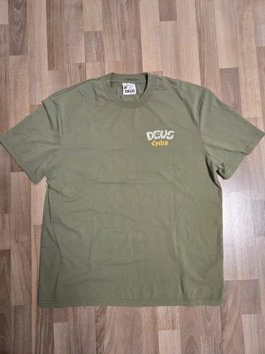 DEUS EX MACHINA デウスエクスマキナ オリーブ 半袖Tシャツ L
