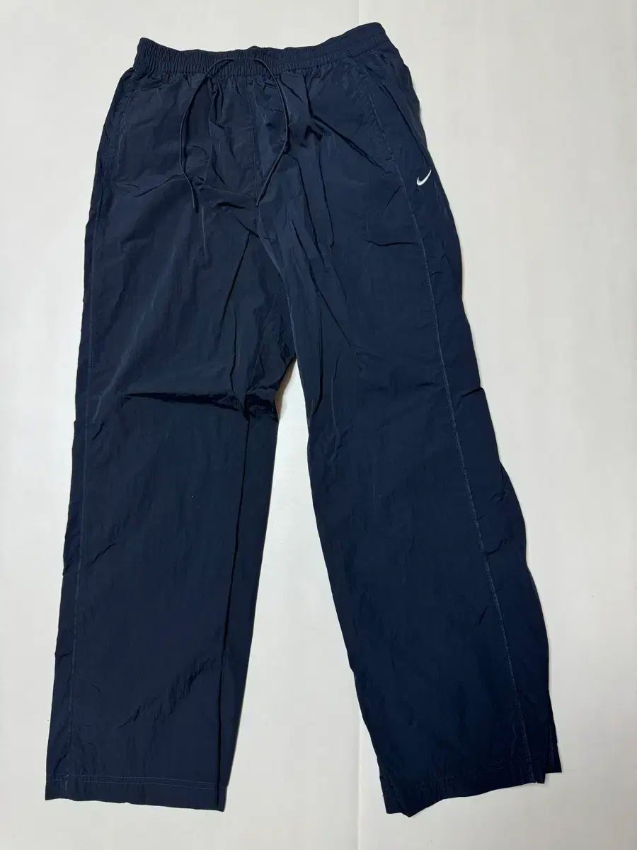 (ほぼ新品 出品11) NIKE レディース ハイウエスト ウーブン ズボン 66-77